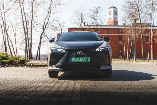 Fotografia: lexus rz